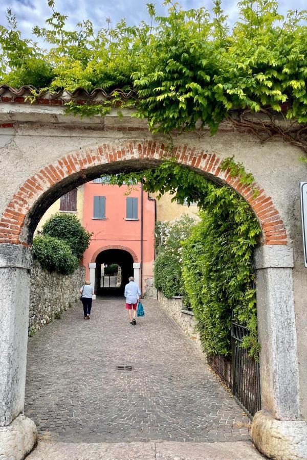 Borgo Dei Sogni Apartment San Felice del Benaco Exterior foto